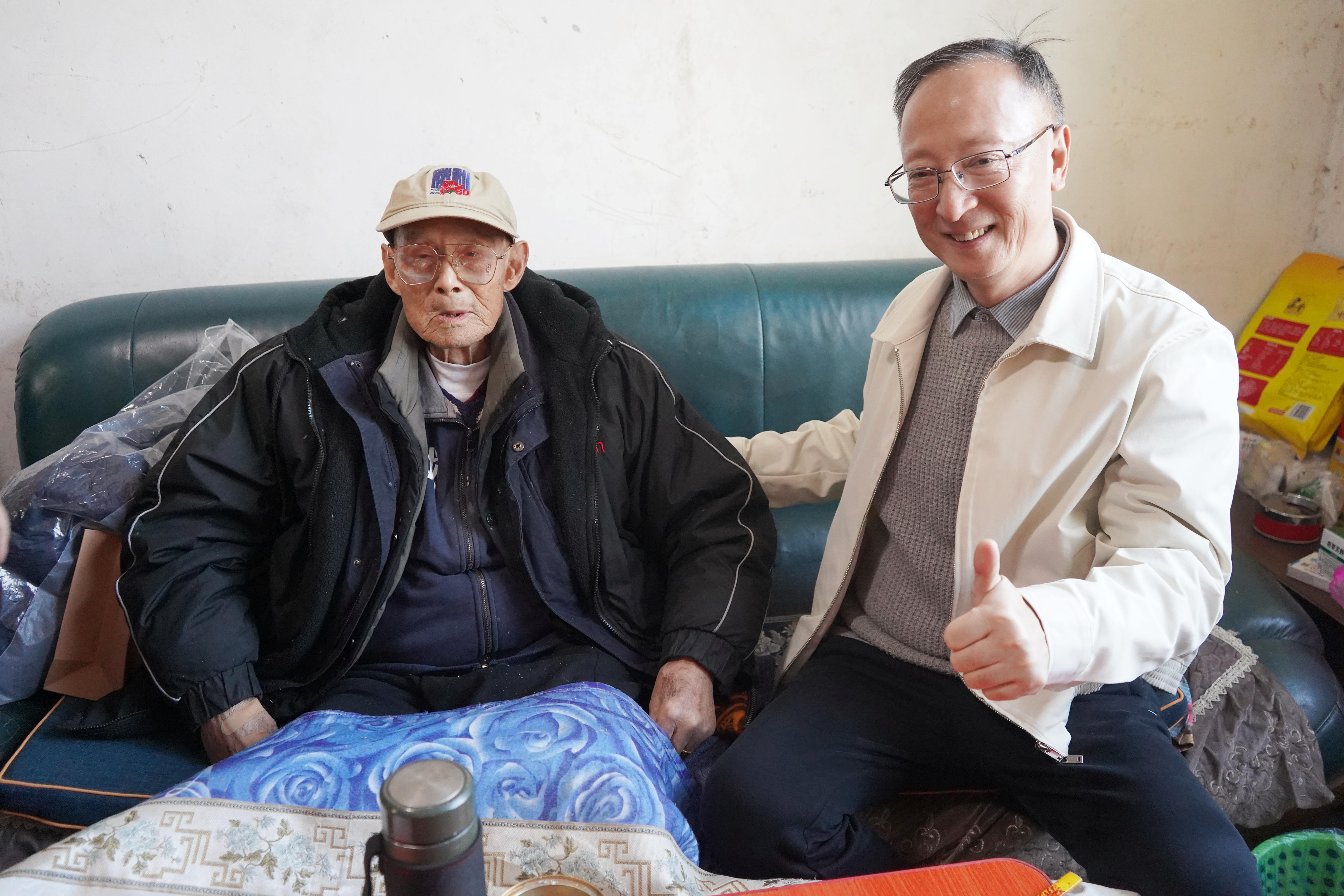 DSC08450.JPG (2.19 MB)